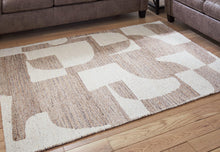 Load image into Gallery viewer, Brynnfield 8&#39; x 10&#39; Rug - Ego Home Furniture
