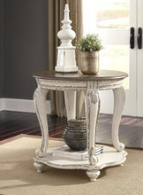 Load image into Gallery viewer, Realyn End Table Set - Ego Home Furniture
