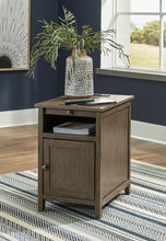 Load image into Gallery viewer, Treytown Chairside End Table
