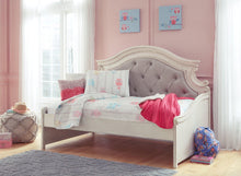 Load image into Gallery viewer, Realyn Daybed with 1 Large Storage Drawer - Ego Home Furniture

