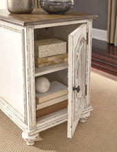 Load image into Gallery viewer, Realyn Occasional Table Set - Ego Home Furniture
