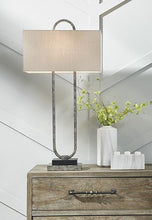 Load image into Gallery viewer, Bennish Table Lamp
