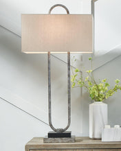 Load image into Gallery viewer, Bennish Table Lamp
