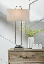 Load image into Gallery viewer, Bennish Table Lamp
