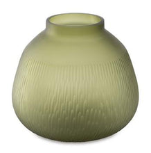 Load image into Gallery viewer, Scottyard Vase
