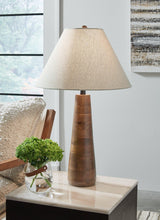 Load image into Gallery viewer, Danset Table Lamp
