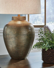 Load image into Gallery viewer, Madney Lamp Set - Ego Home Furniture
