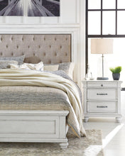 Load image into Gallery viewer, Kanwyn Bed - Ego Home Furniture
