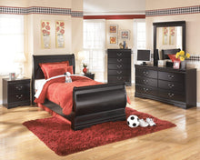 Load image into Gallery viewer, Huey Vineyard Dresser and Mirror - Ego Home Furniture
