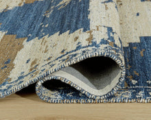 Load image into Gallery viewer, Varnler Rug - Ego Home Furniture

