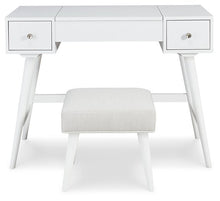Load image into Gallery viewer, Thadamere Vanity with Stool
