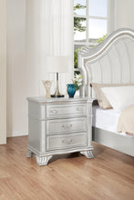 Load image into Gallery viewer, Silver Queen Bed
