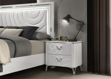Load image into Gallery viewer, White Dresser
