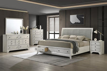 Load image into Gallery viewer, Antique White Oak Queen Bed
