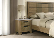 Load image into Gallery viewer, Aspen Oak King Bed
