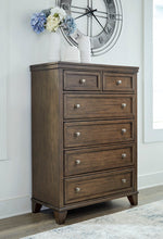 Load image into Gallery viewer, Shawbeck Chest of Drawers
