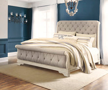 Load image into Gallery viewer, Robbinsdale Bed with Storage
