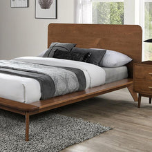 Load image into Gallery viewer, Stathelle E.King Bed
