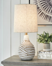 Load image into Gallery viewer, Aleela Table Lamp
