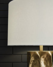 Load image into Gallery viewer, Marshawn Table Lamp
