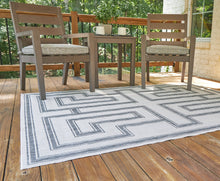 Load image into Gallery viewer, Matinwood 5&#39; x 7&#39; Rug
