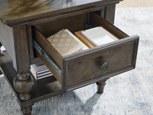 Load image into Gallery viewer, Veramond End Table
