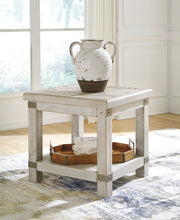 Load image into Gallery viewer, Carynhurst End Table Set
