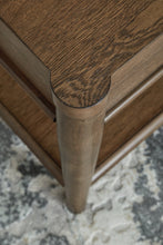 Load image into Gallery viewer, Roanhowe End Table
