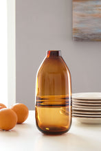Load image into Gallery viewer, Lemmitt - Vase - Amber
