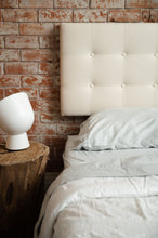 Load image into Gallery viewer, Micro And Bamboo Hypoallergenic Split Sheet Set
