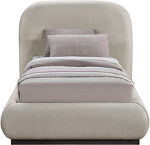 Load image into Gallery viewer, Vaughn - Chenille Bed With Black Base
