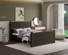 Load image into Gallery viewer, Elias - Boucle Bed
