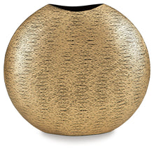 Load image into Gallery viewer, Iansboro - Vase
