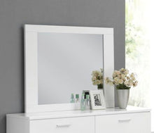 Load image into Gallery viewer, Lorimar - Mirror - White
