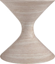 Load image into Gallery viewer, Vessa - Indoor / Outdoor Concrete Planter
