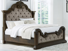Load image into Gallery viewer, Maylee - Upholstered Bed
