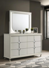 Load image into Gallery viewer, B025 - Bedroom Set
