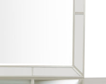 Load image into Gallery viewer, Elegant Contemporary Mirror
