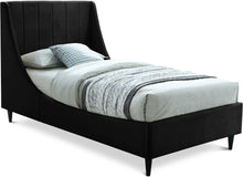 Load image into Gallery viewer, Eva - Velvet Bed
