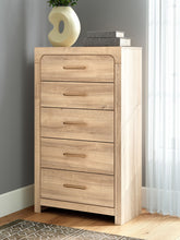 Load image into Gallery viewer, Kinlanni - Five Drawer Chest - Tan
