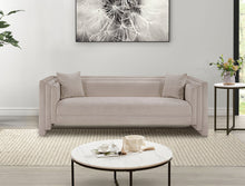 Load image into Gallery viewer, Everett - Sofa
