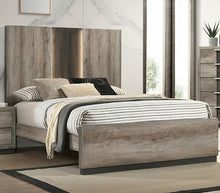Load image into Gallery viewer, Crown Mark Furniture Rangley Queen Panel Bed in Brown B6830-Q
