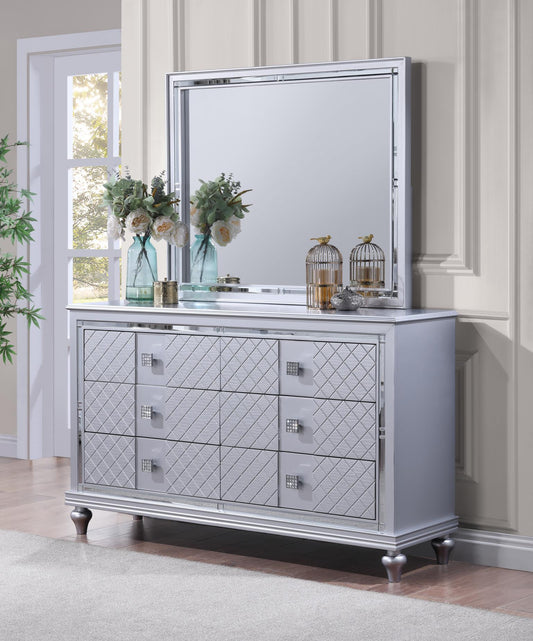 B048 - Dresser - Shimmer Silver