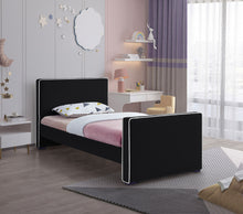 Load image into Gallery viewer, Dillard - Bed
