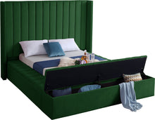 Load image into Gallery viewer, Kiki - Bed
