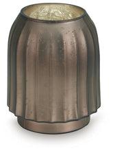 Load image into Gallery viewer, Briarcott - Vase
