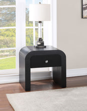 Load image into Gallery viewer, Artisto - End Table
