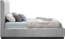 Load image into Gallery viewer, Lucia - Bed
