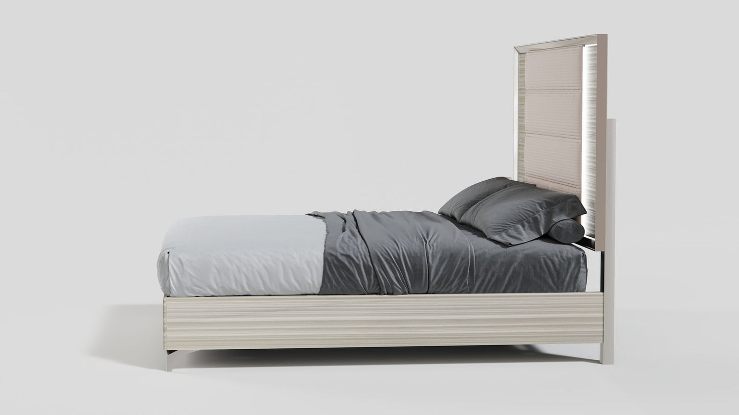 Zambrano - King Bed Footboard, Side Rails And Slats - White