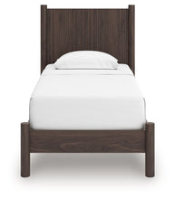 Load image into Gallery viewer, Pamytta - Panel Platform Bed
